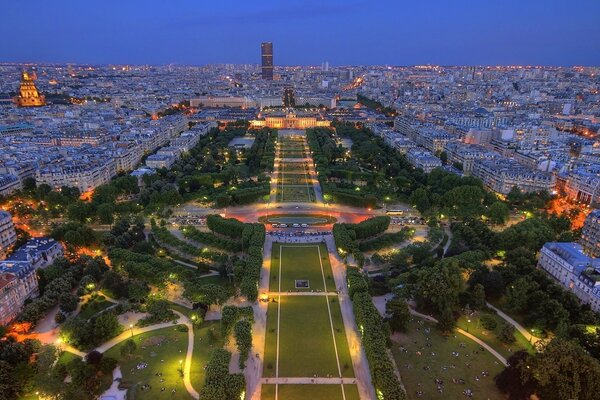 París nocturno a vista de pájaro