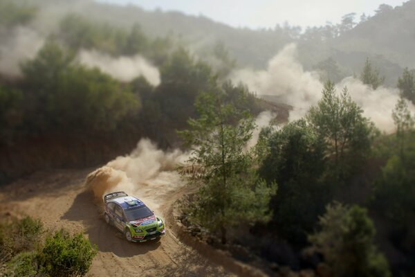 Derrape del coche. Velocidad y carrera