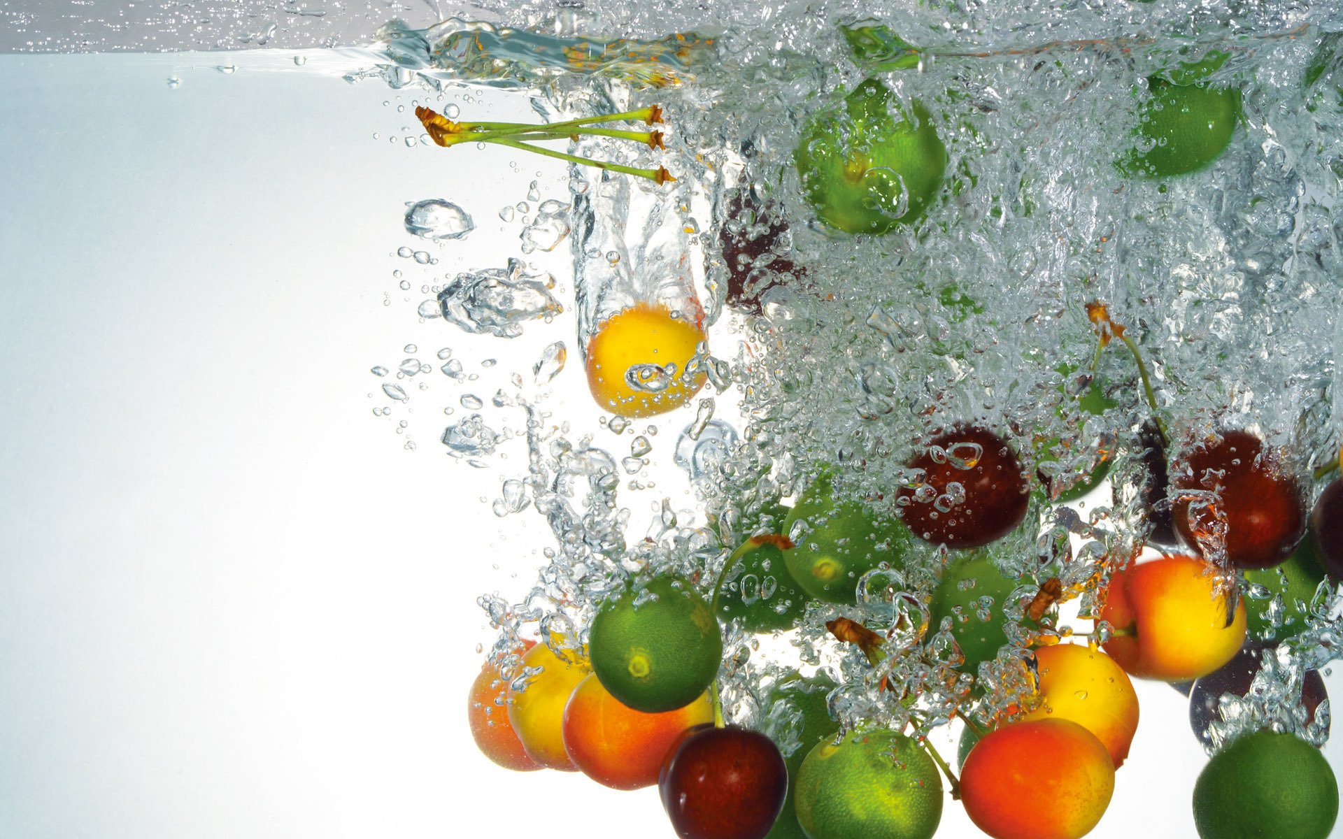 ciliegie acqua limoni bolle frutta albicocche lime