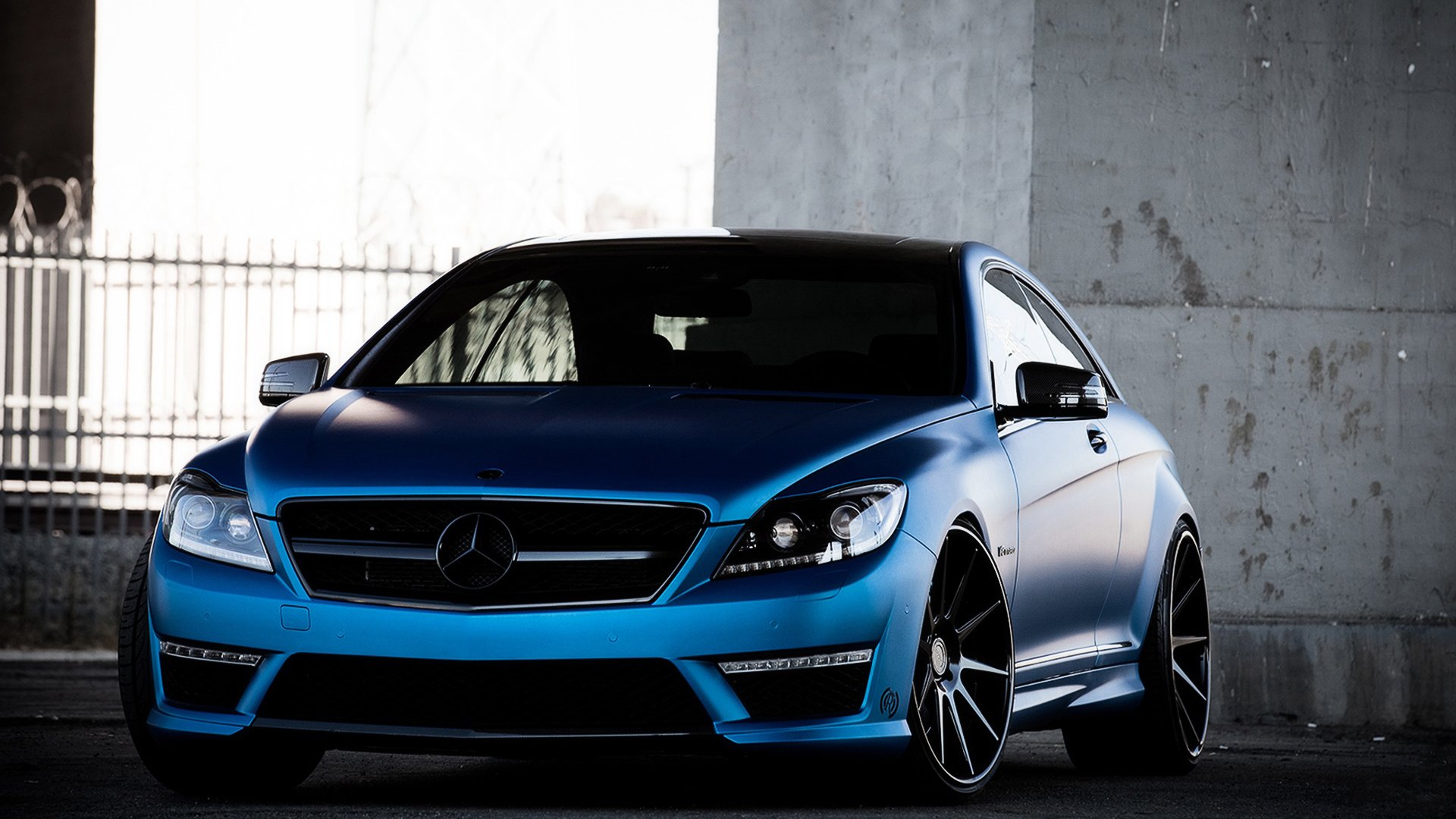 mercedes-benz auto coches tuning valla aparcamiento azul