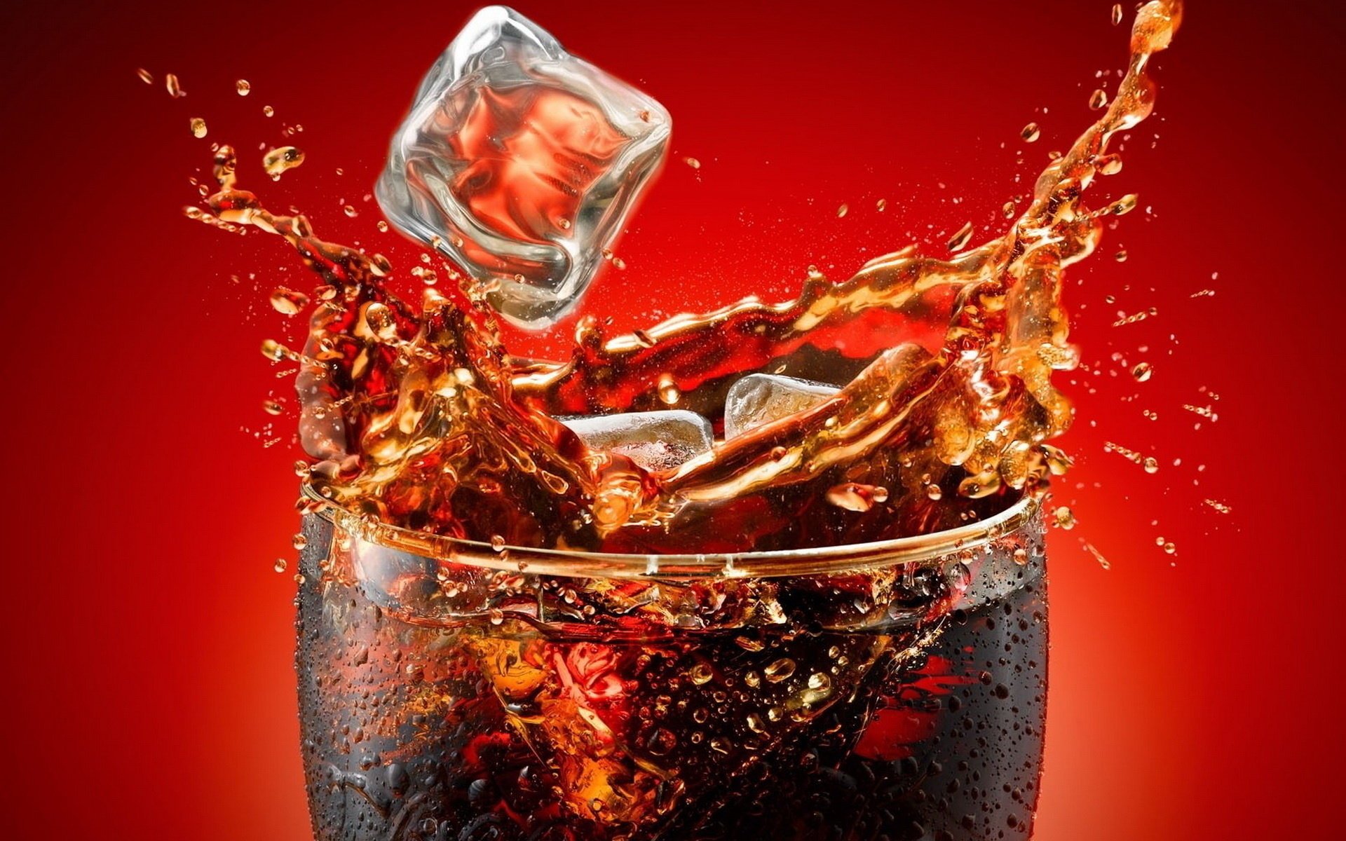 cola napój szklanka plusk coca-cola plusk