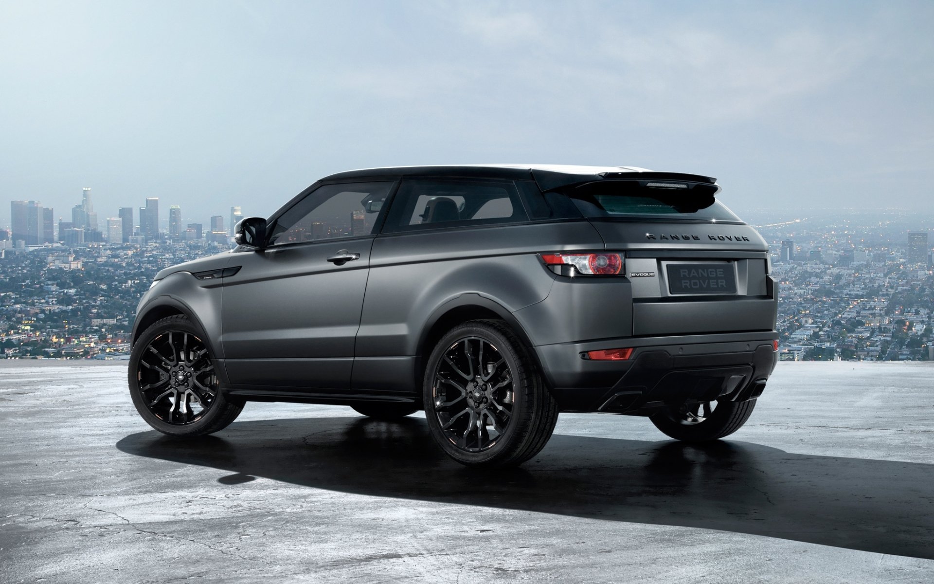 land rover range rover evoque coupe victoria beckham land rover range rover evoc victoria beckham crossover special version city panorama rear view