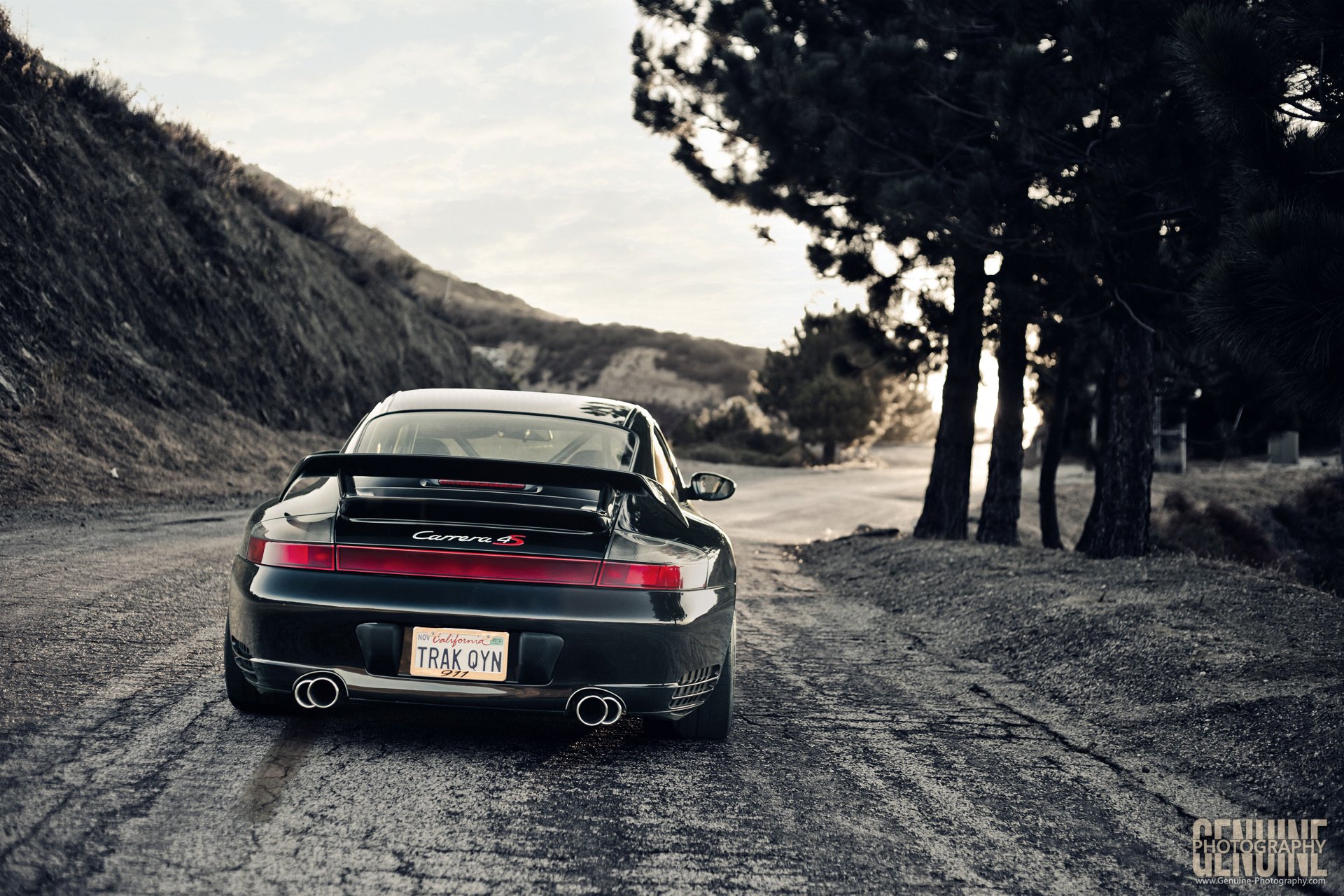 porsche carrera 4s black feed