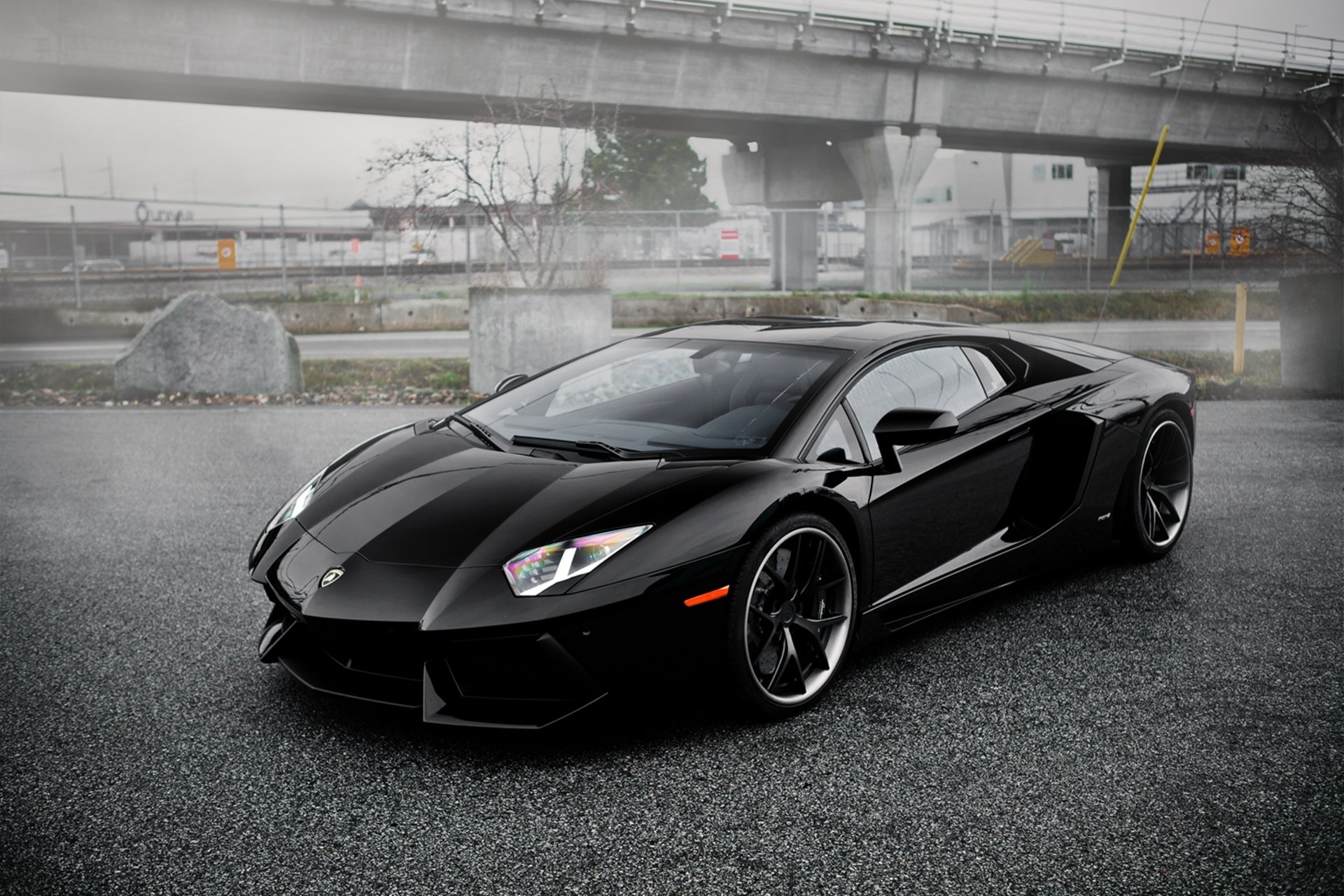 lambo aventador noir parking pur 4our profondeur