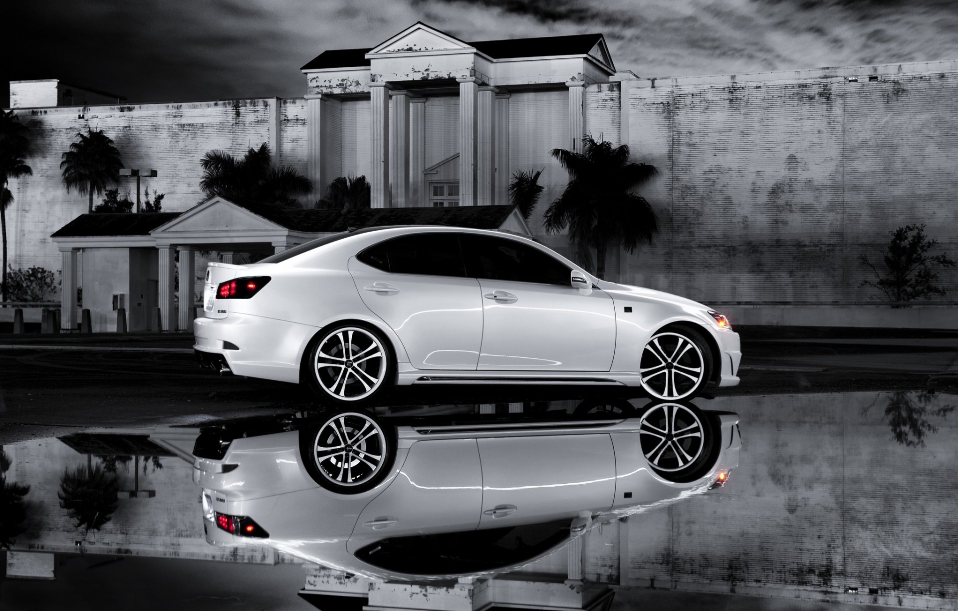 lexus is 350 f sport lexus riflessione bianco b\n foto