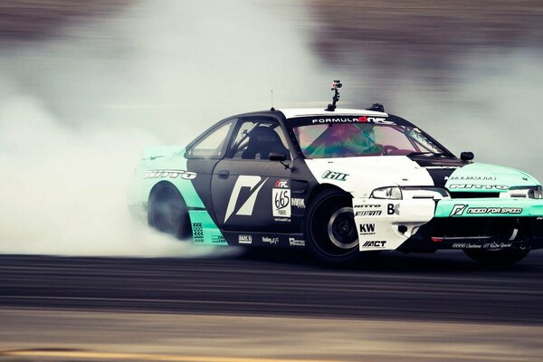 Formula drift sliding Nissan