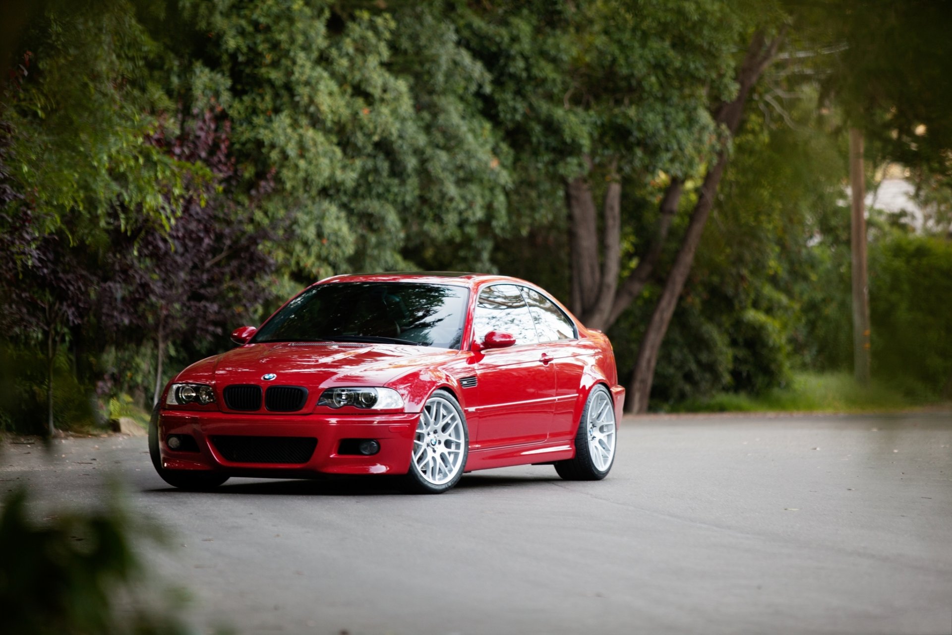 bmw m3 e46 red bmw red tinted view front reflection tree