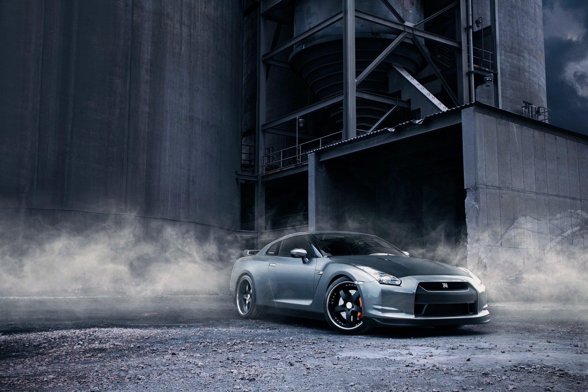 nissan r35 gtr smoke dust plant gravel