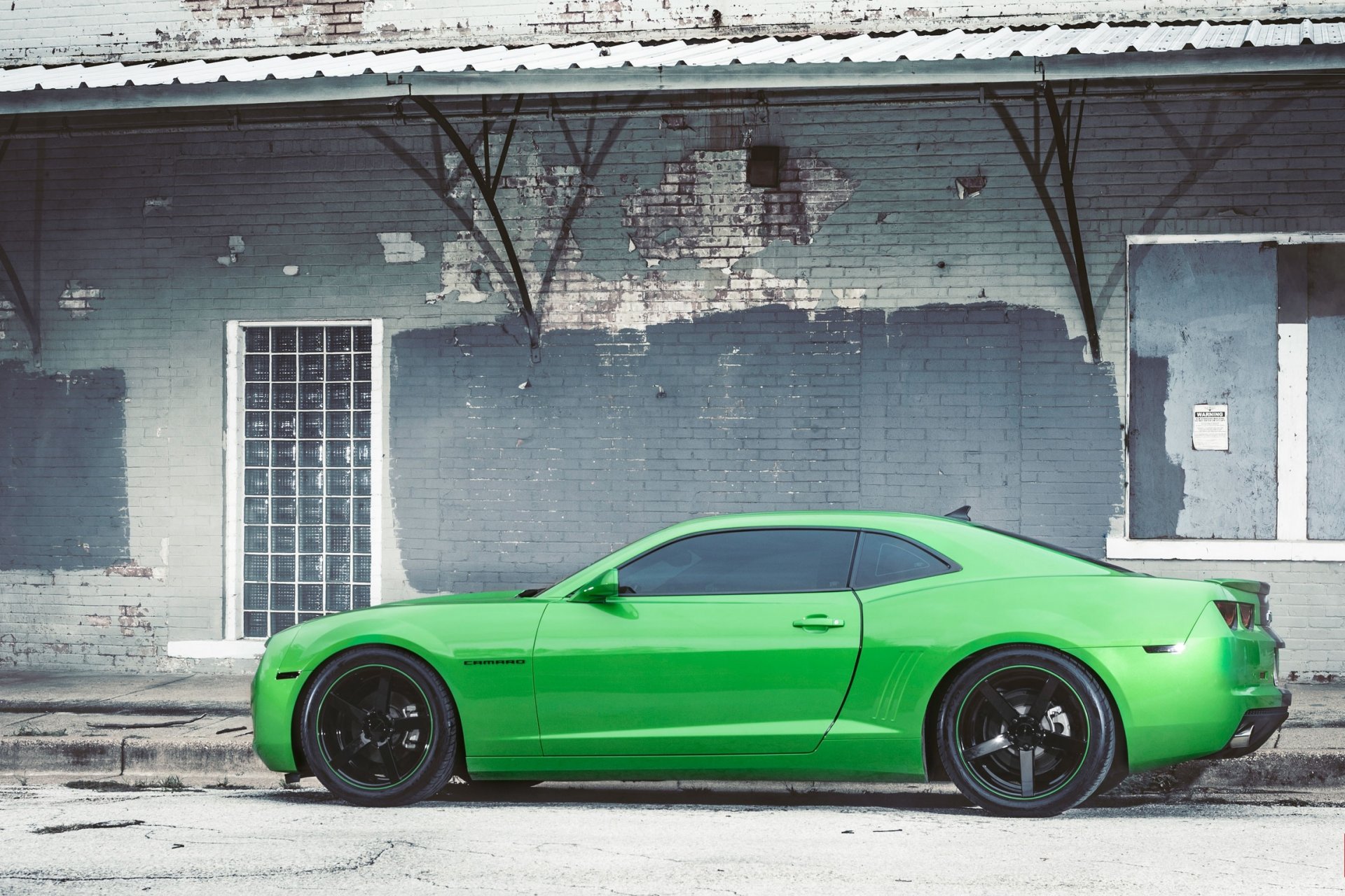 chevrolet camaro verde ruedas negro chevrolet camaro perfil teñido llantas