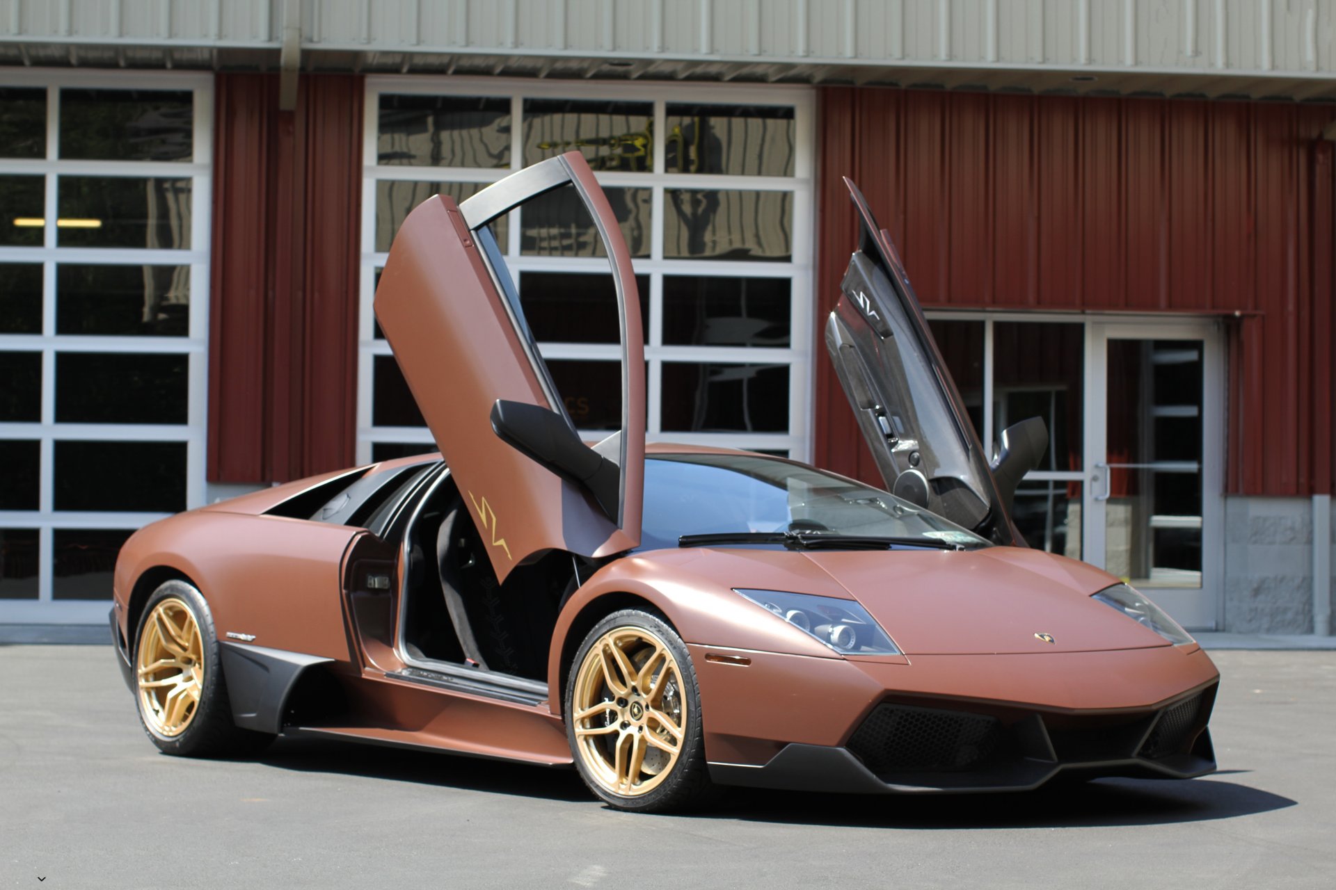 lamborghini murcielago lp640 braun lamborghini murcielagro türen guillotine gebäude scheiben gold