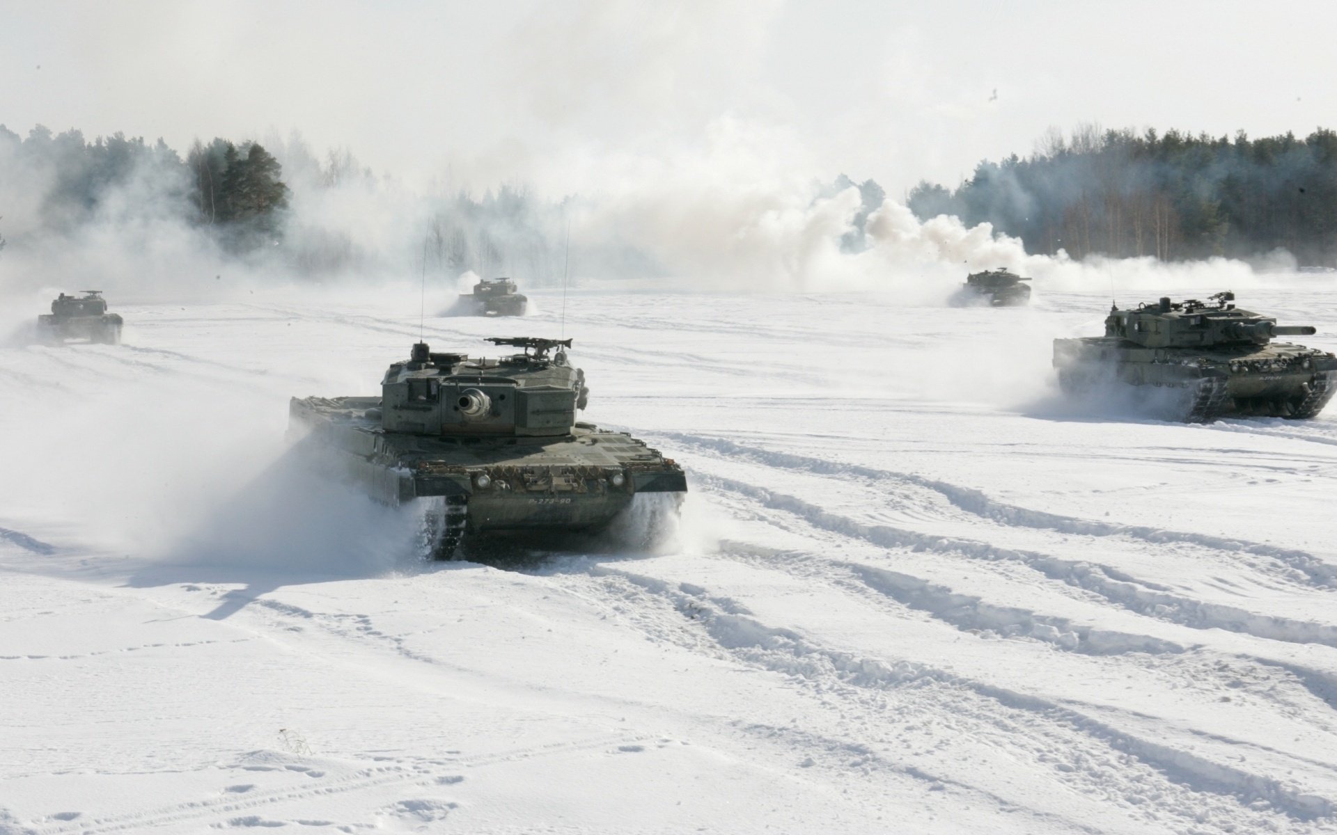 rauch bäume kampf schnee panzer