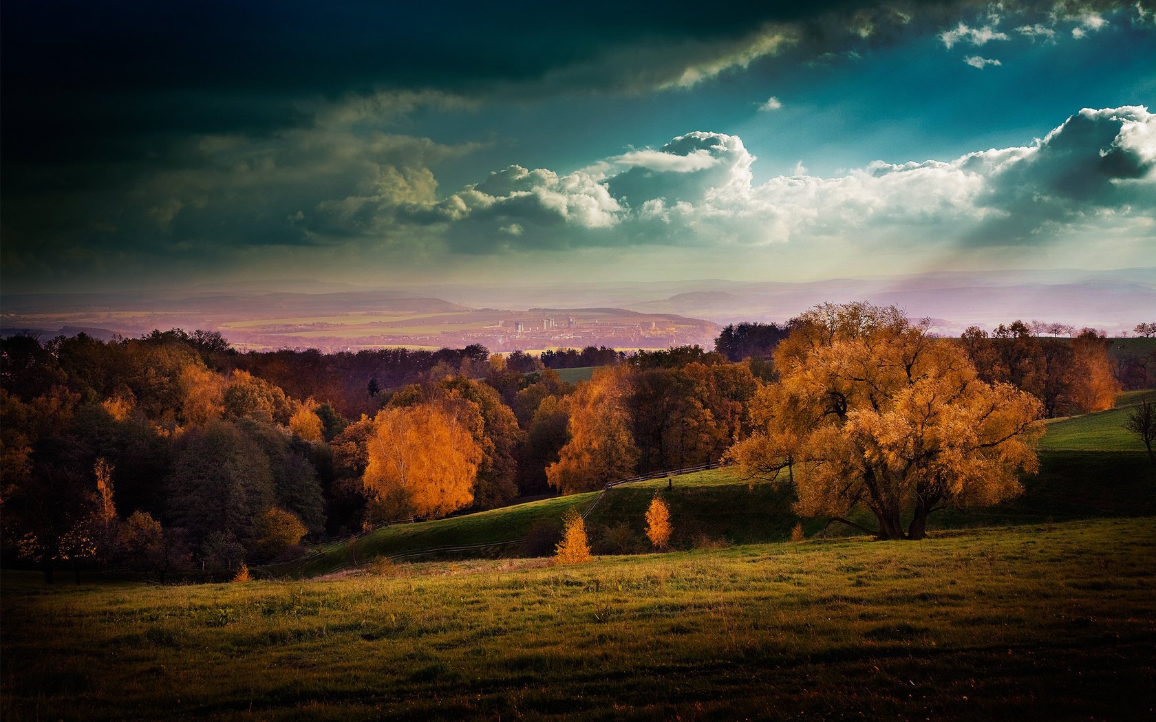 nuvole colline autunno