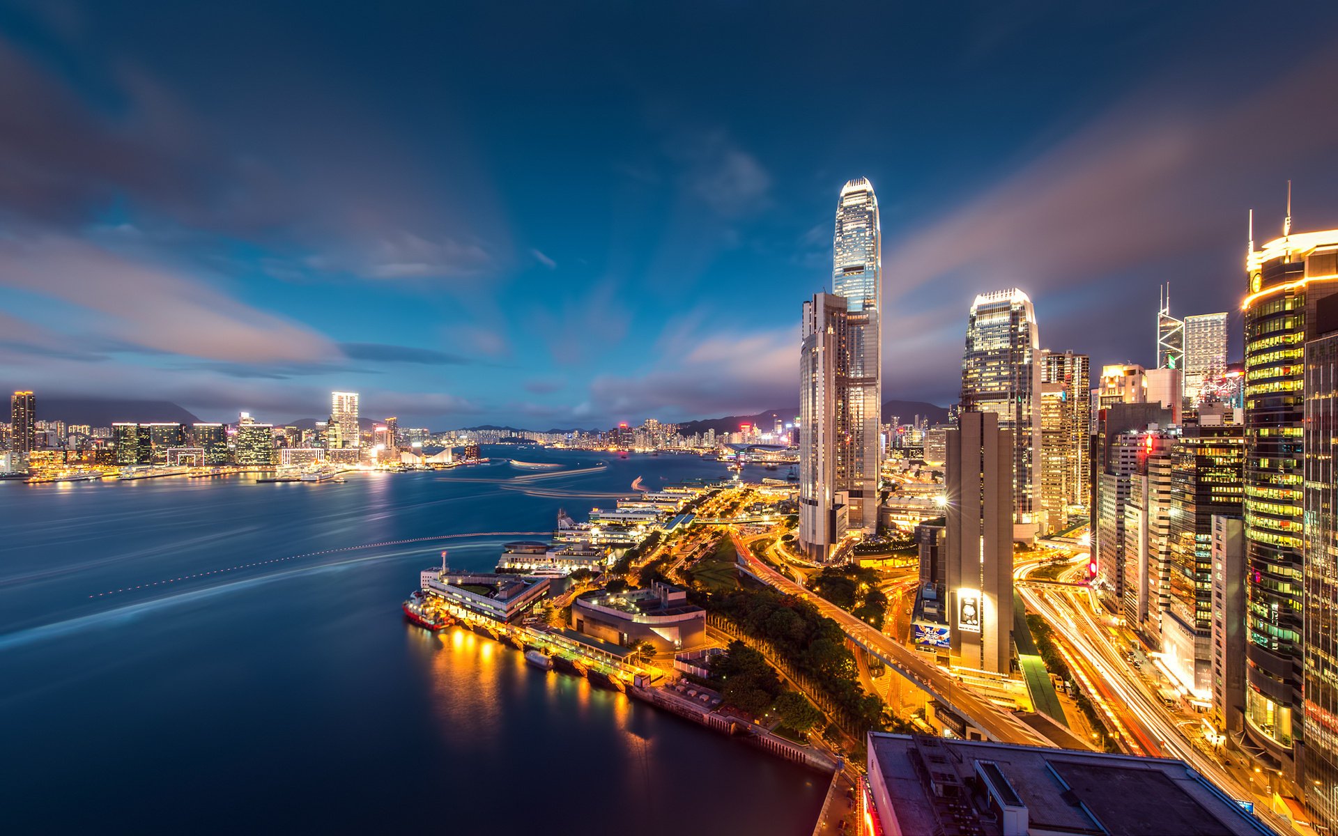 rascacielos edificios bahía hong kong luces noche cielo