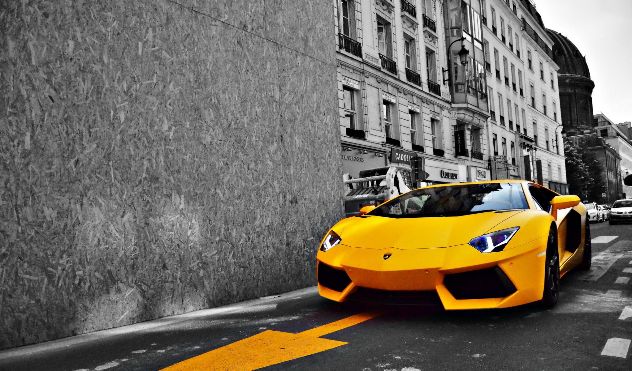 lamborghini aventador lp700-4 lamborghini aventador gelb sportwagen prestigeträchtig stadt straße