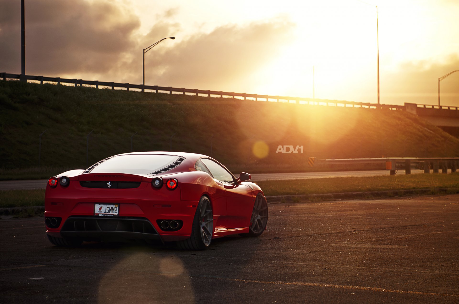 ferrari f430 rot ferrara rot abend schubkarre strecke sonne