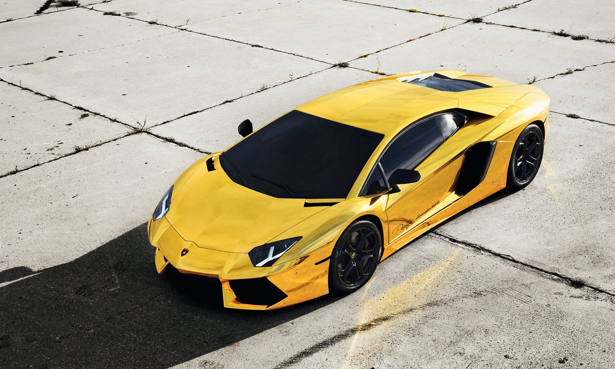 lamborghini aventador gold machinery car tuning sports car