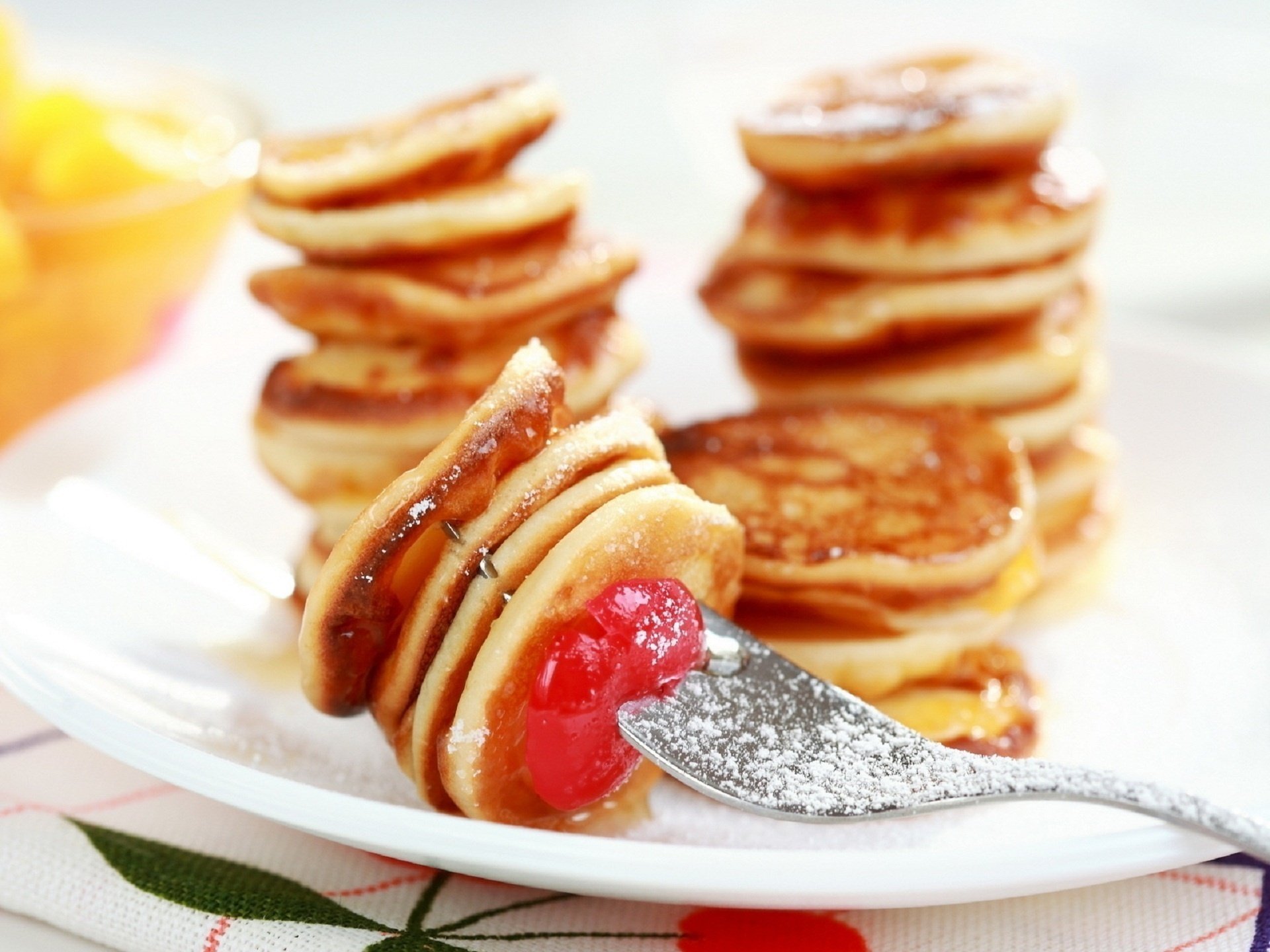 backwaren pfannkuchen beeren gabel