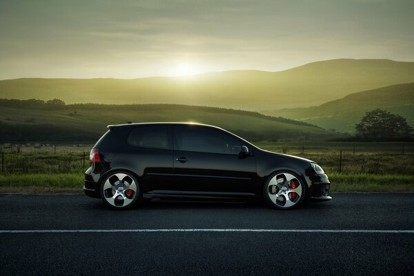 Volkswagen Golf Black sfondo del desktop