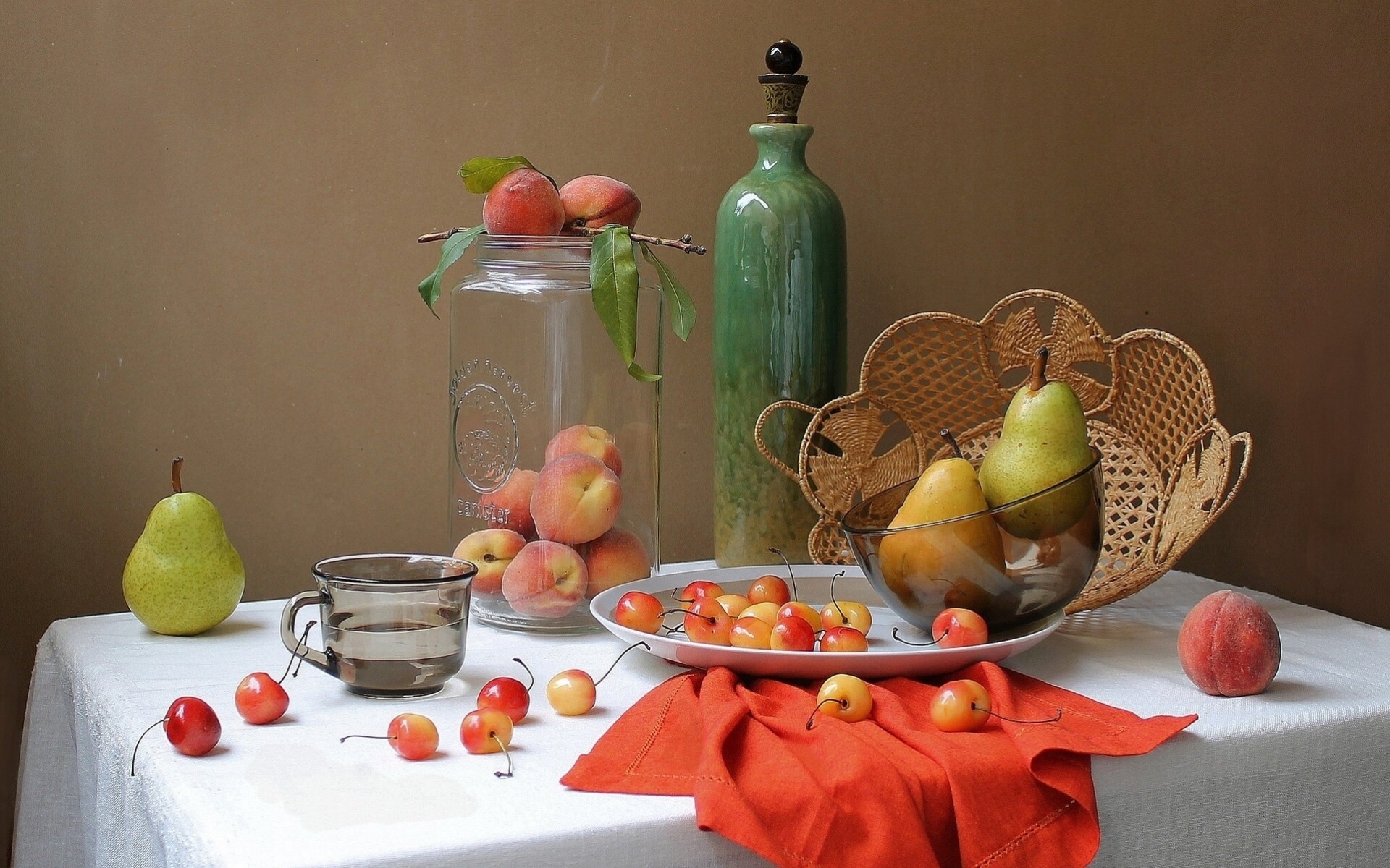 napkin bed pear of the bank a bottle peaches sakura