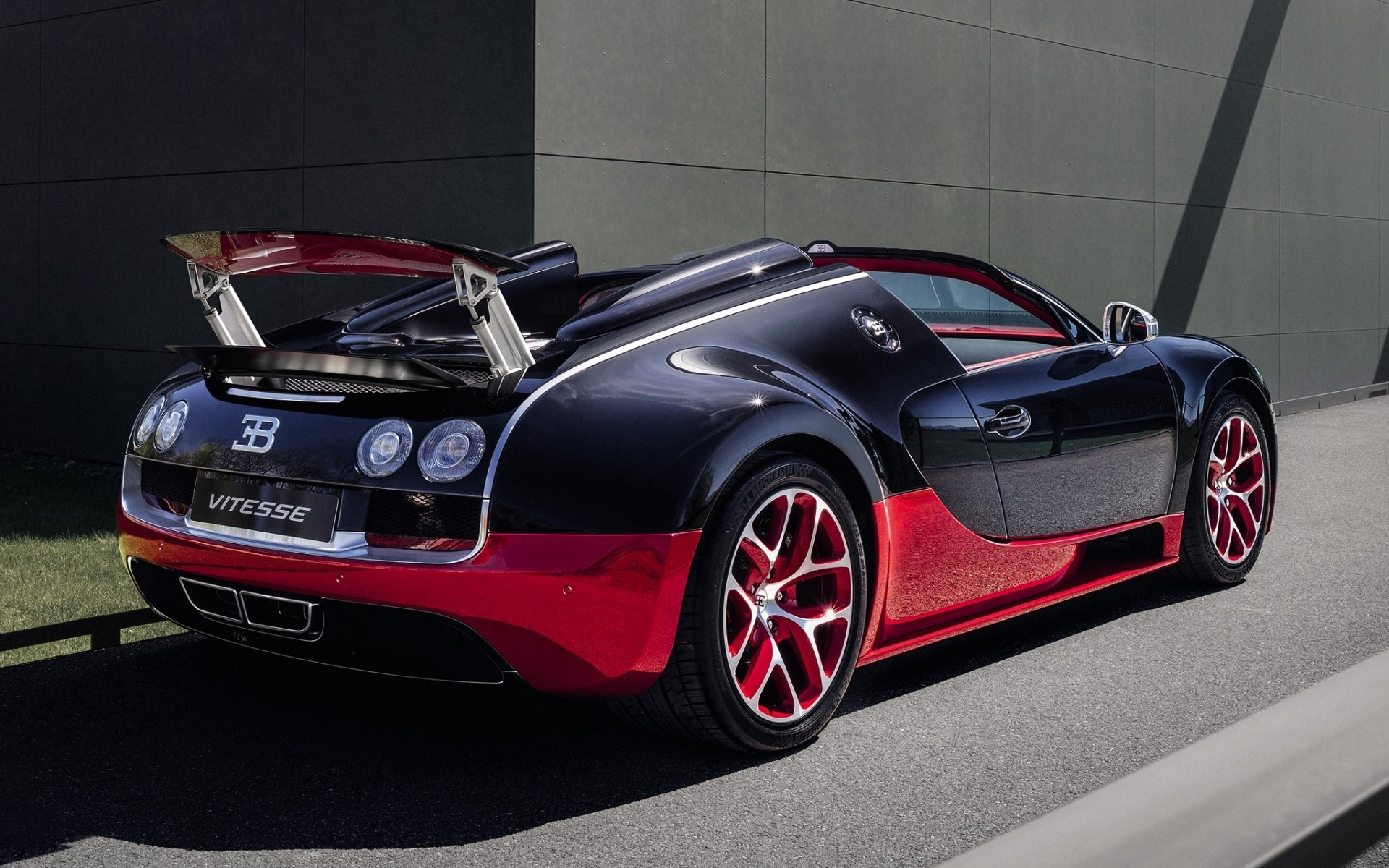 bugatti veyron grand sport roadster vitesse bugatti veyron grand sport supercar hypercar vista posteriore