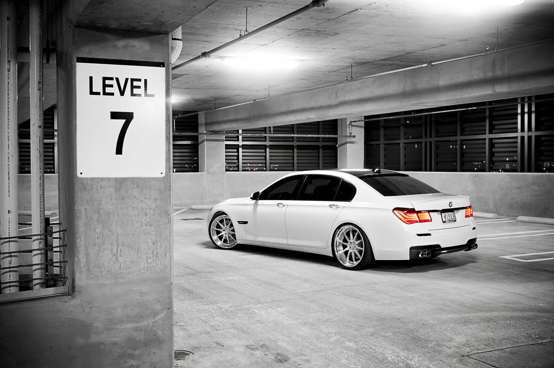 auto coches bmw 7series 750li blanco ciudad estacionamiento estacionamiento parada foto vista trasera coches fondos de pantalla auto fondos de pantalla