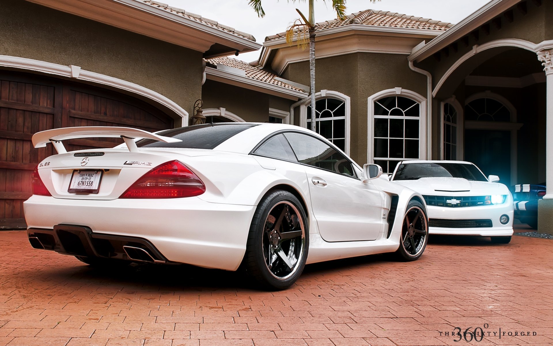 mercedes-benz sl65 amg chevrolet camaro ss mercedes sl65 amg chevrolet camaro ss blanc muscle car muscle car maison