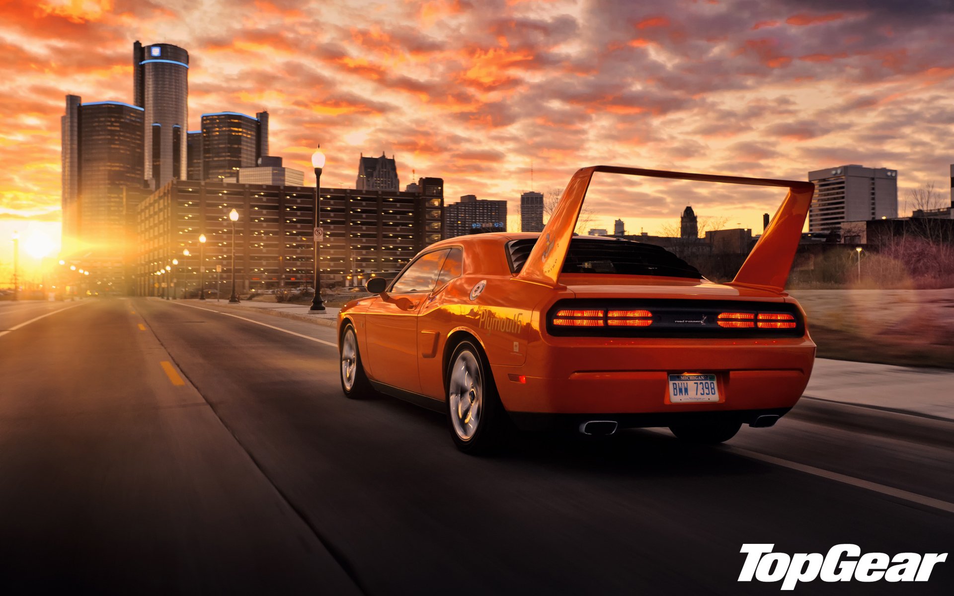 top gear top gear engranaje superior mejor programa de televisión hps superbird esquivar challenger vista trasera muscle car muscle car naranja tuning luces spoiler alerón carretera ciudad cielo puesta de sol