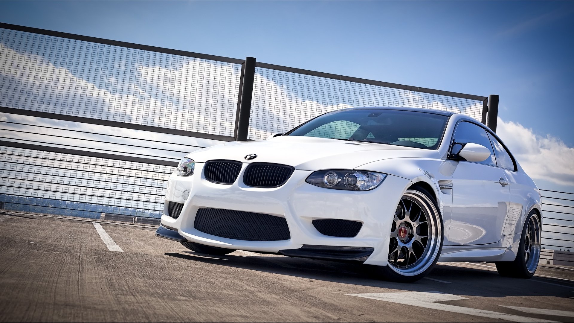 bmw m3 e92 bianco ruota bbs bmw cielo guardrail