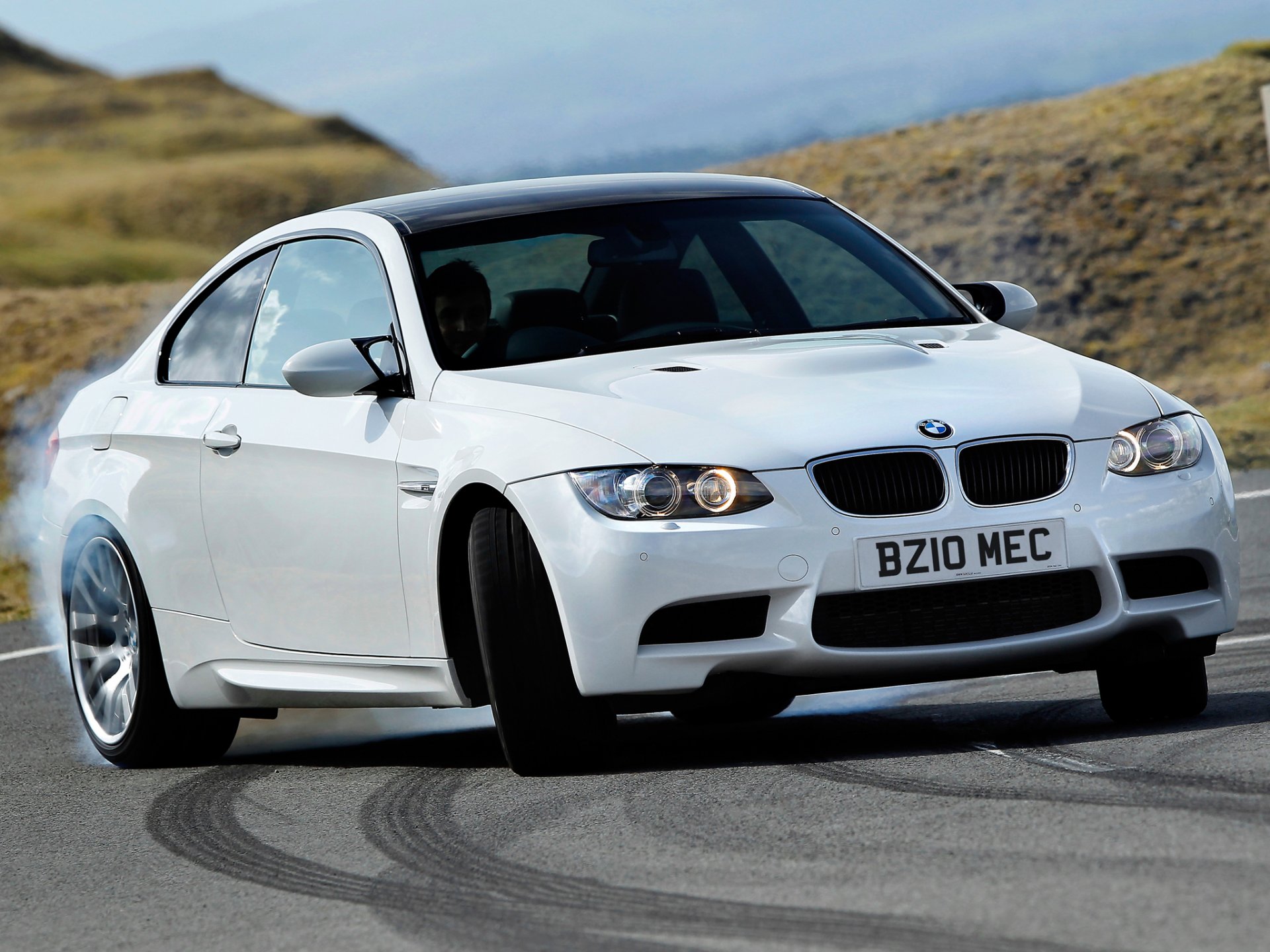 bmw m3 e92 coupe uk-spec skid car bmw wallpaper smoke