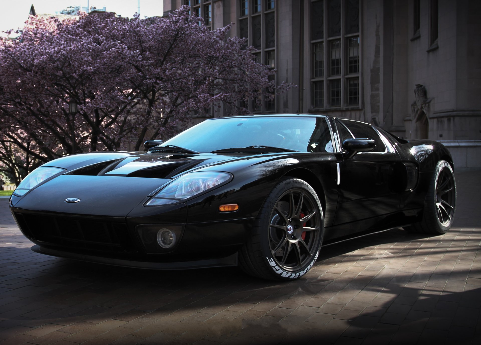 ford gt noir roues gt bâtiment bois