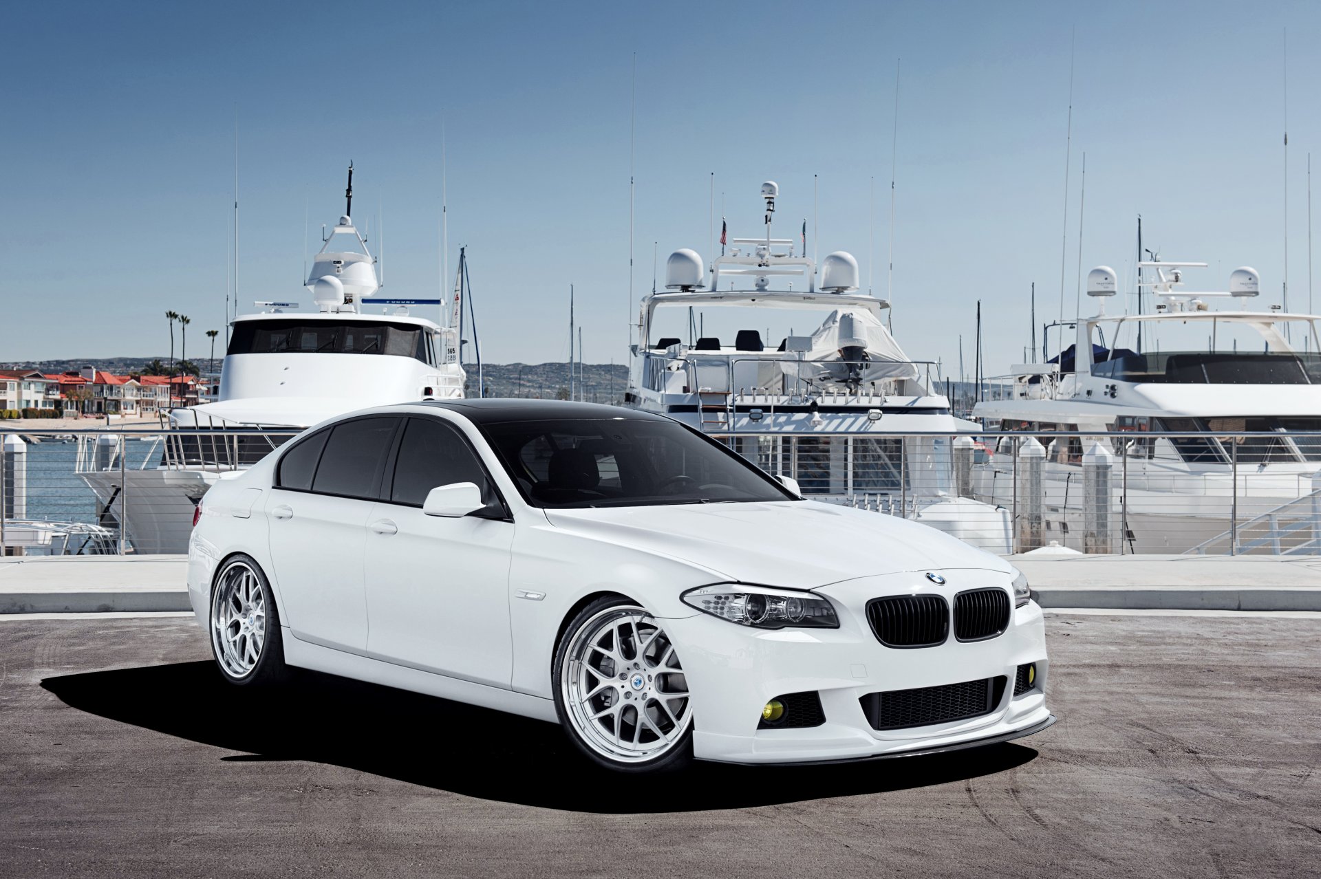 bmw serie 5 f10 blanco bmw blanco frente muelle yates