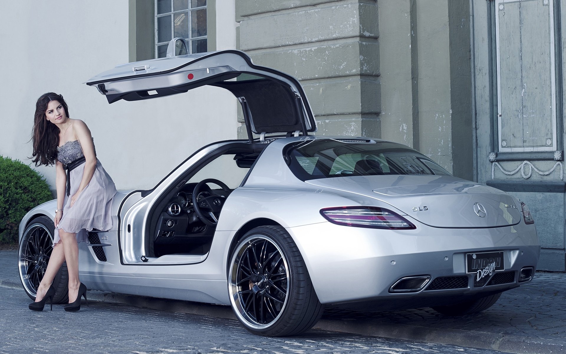 inden design mercedes-benz sls amg supersportwagen grau rückansicht tuning tür mädchen katja runiello hintergrund