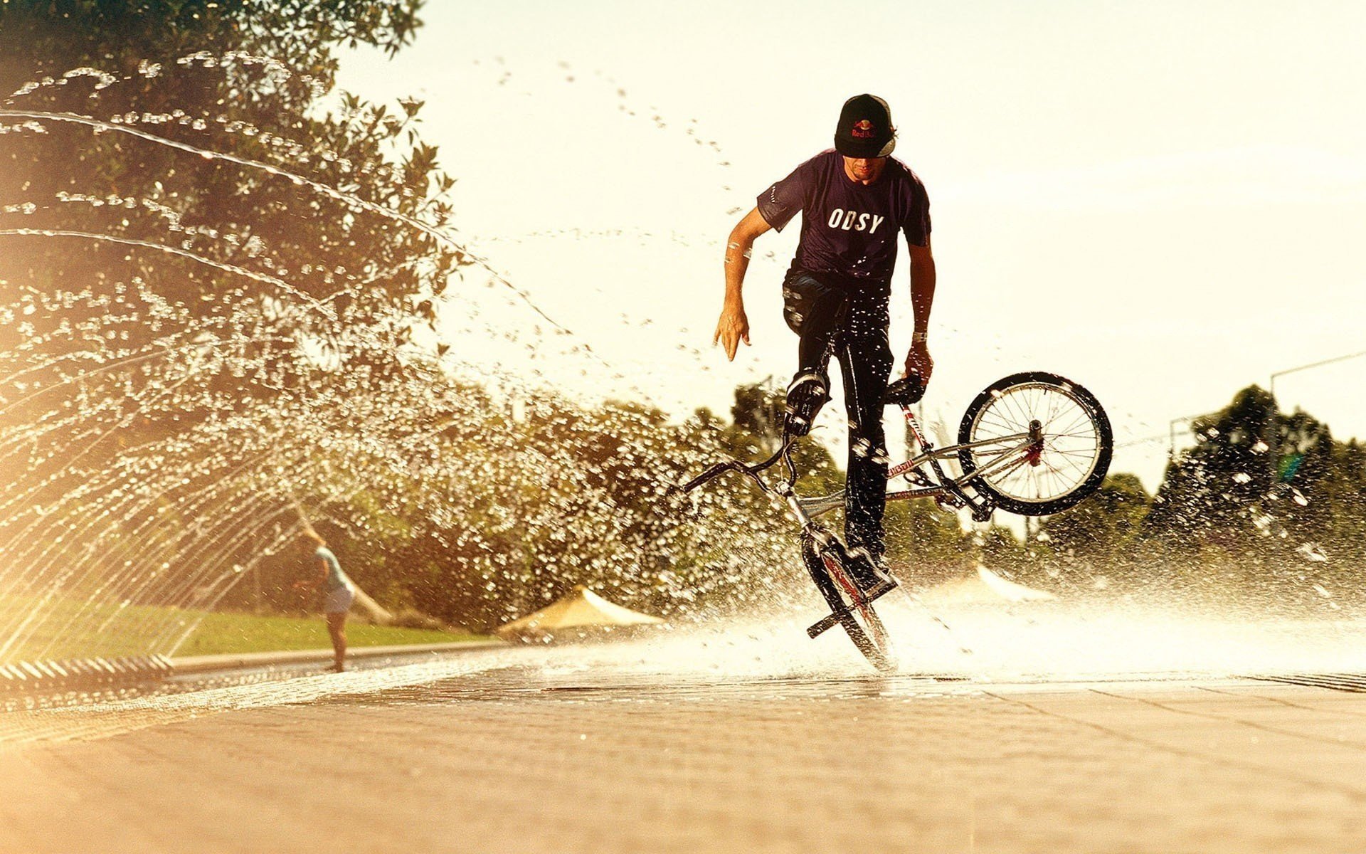 bmx woda lato trick squirting słońce tło