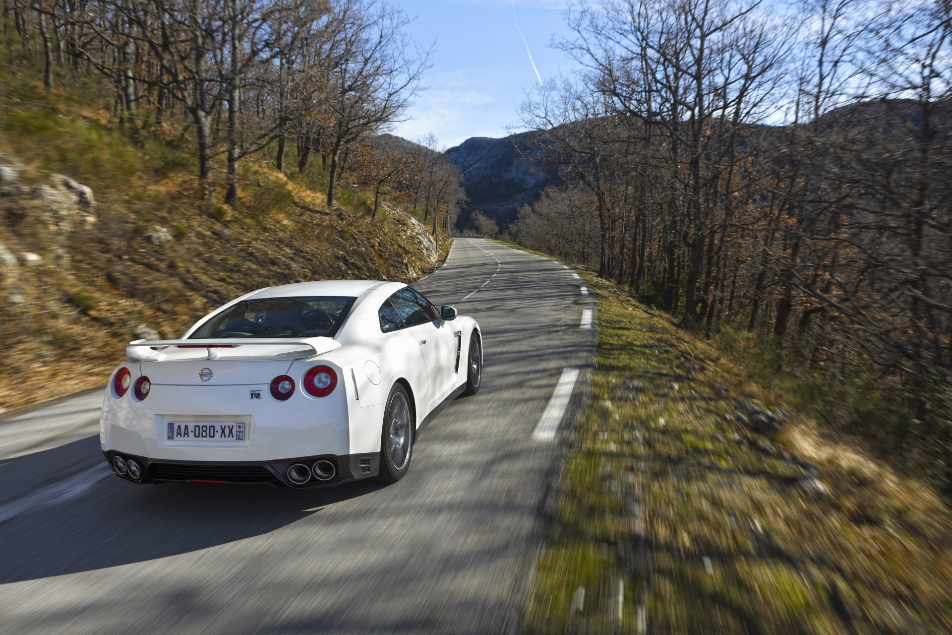 nissan gt-r 2011 nissan natur auto berg rückansicht sportwagen schubkarre straße wald bäume auto autos hintergrundbilder