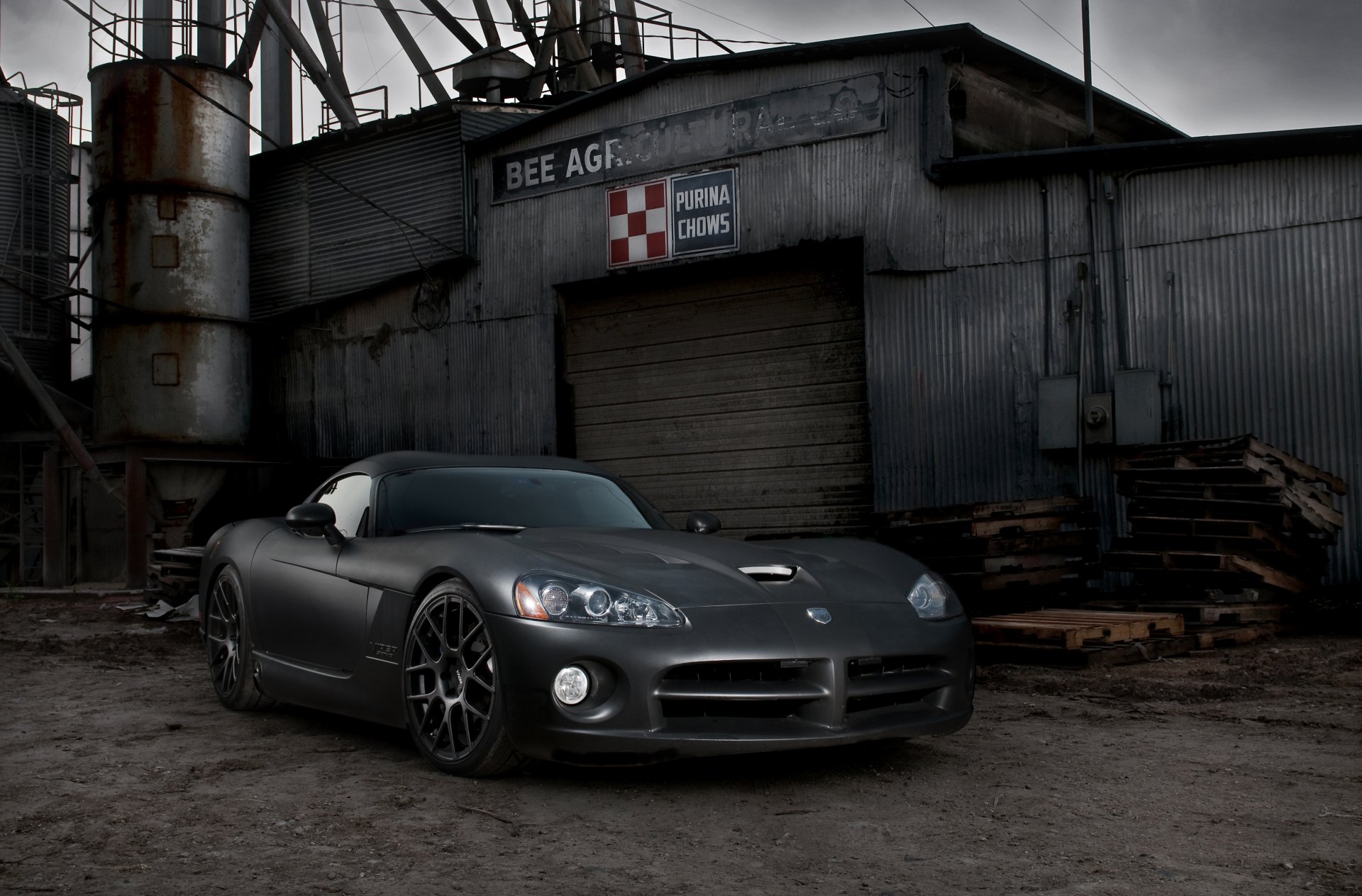 esquiver viper srt10 noir dodge viper mat avant