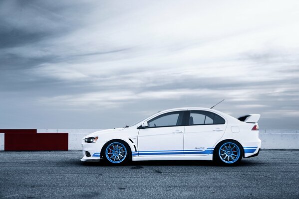 Mitsubishi Lancer evolution on the track