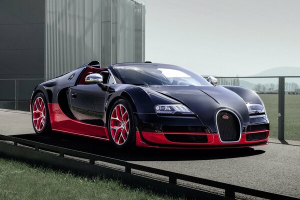 Hypercar Bugatti noir et bleu. Voiture de sport