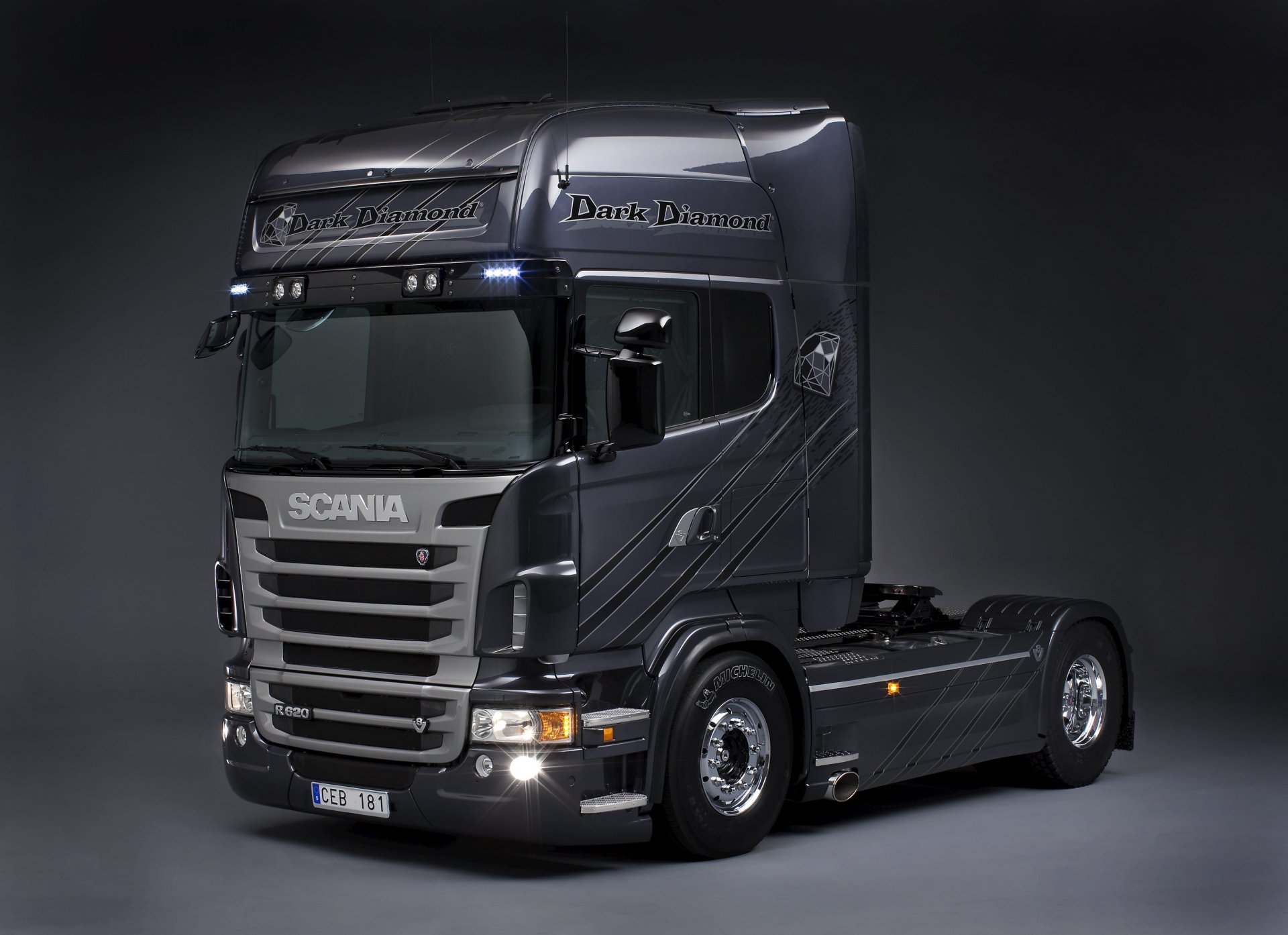 cania r620 diamant foncé camions scania camion scania r620 tracteur diamant jantes chromées