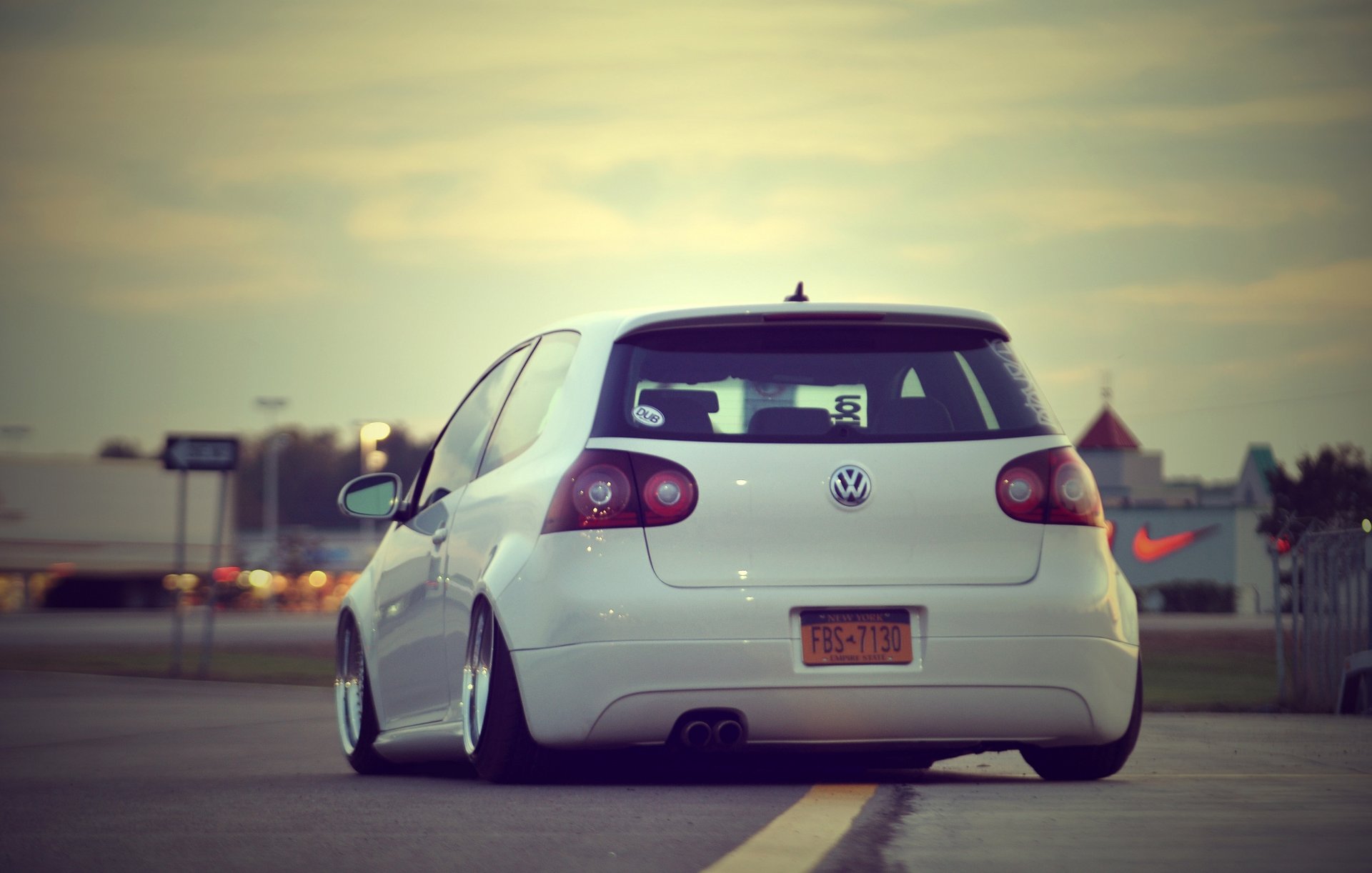 auto cars volkswagen vw golf white tuning cars tuning auto city road cars wallpapers wallpaper