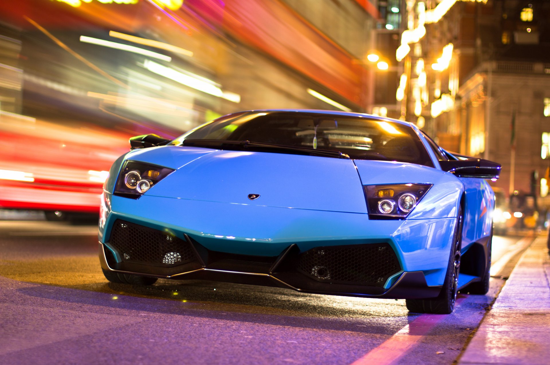 lamborghini murcielago ciudad noche extracto
