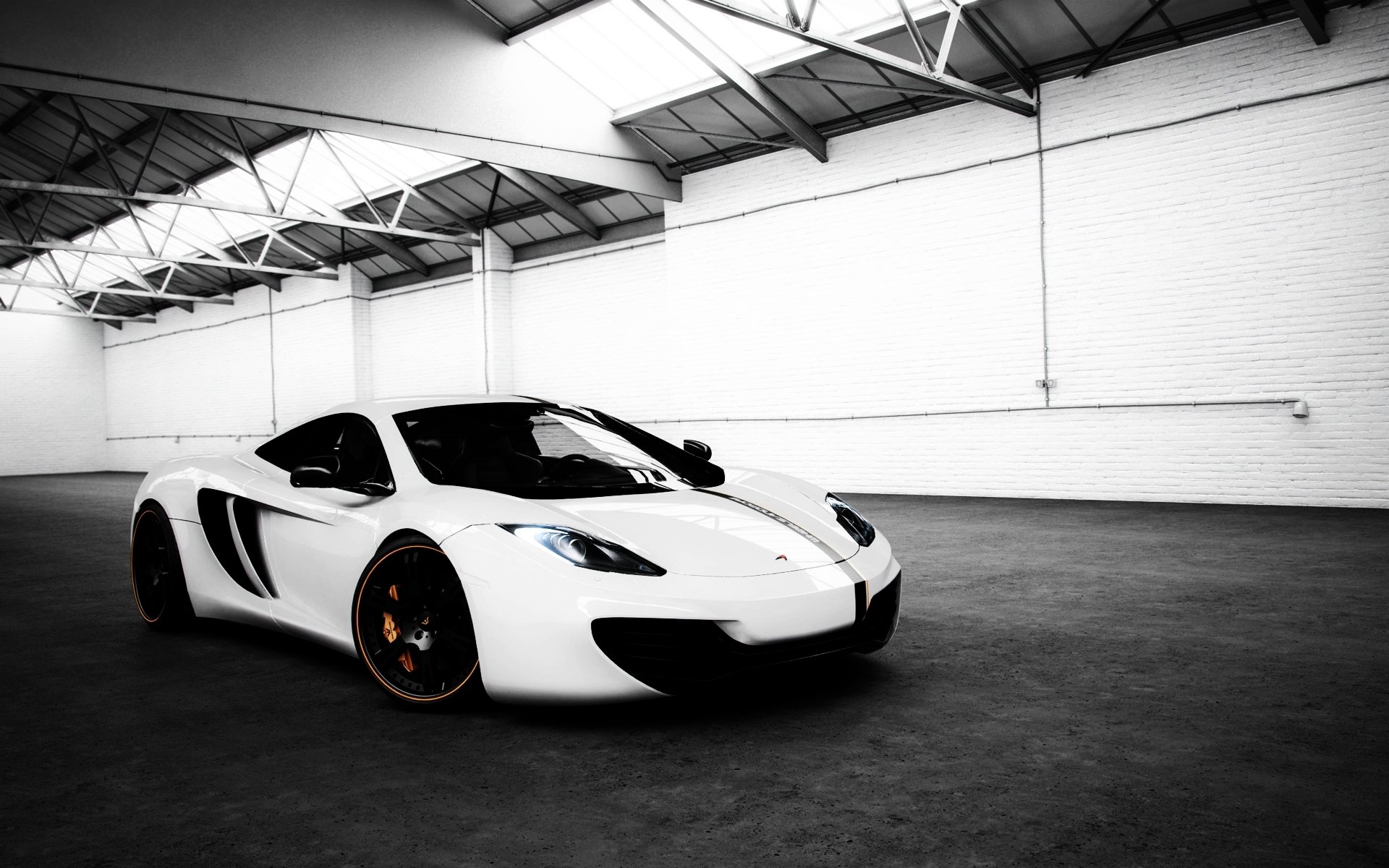 wheelsandmore mclaren mp4-12c toxique макларен мп4-12с суперкар передок белый тюнинг ангар