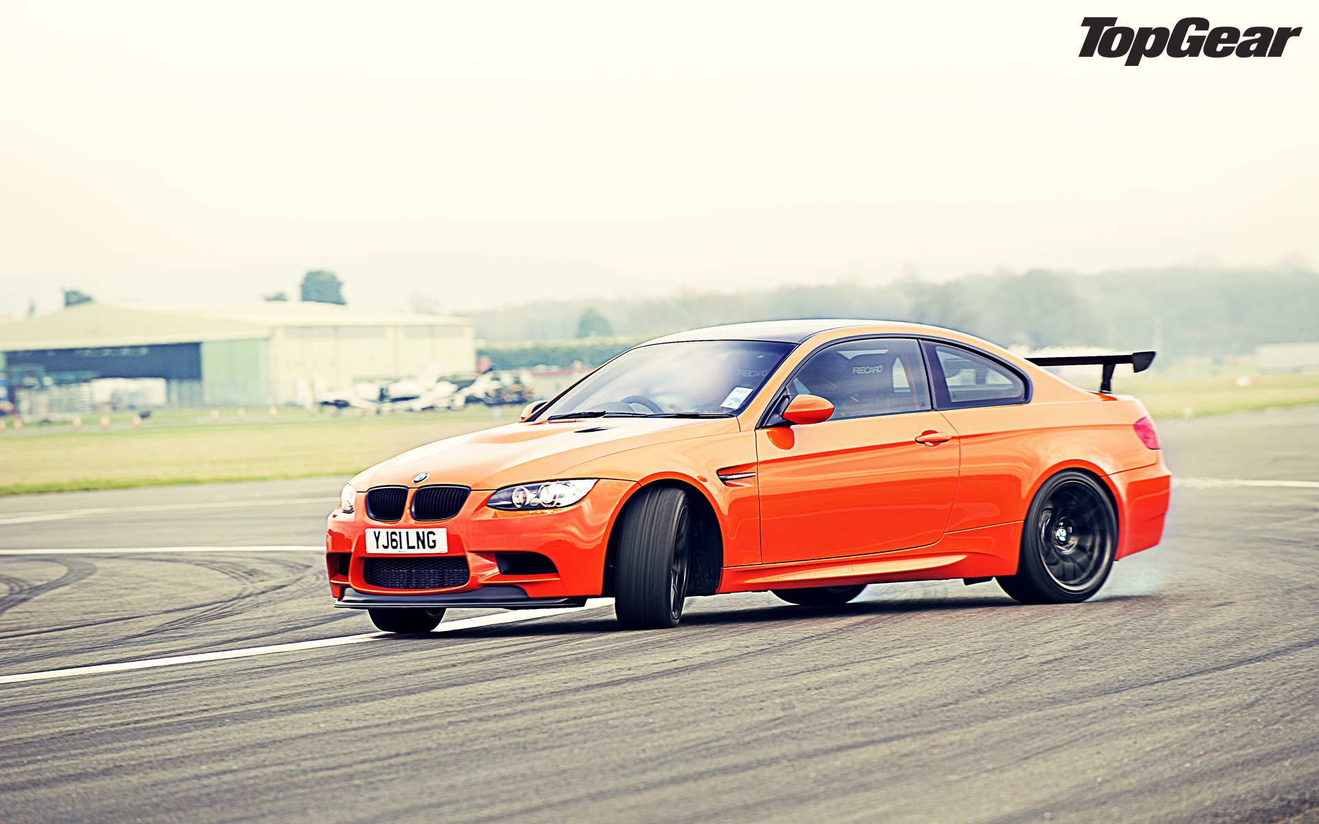 top gear top gear top gear beste sendung beste fernsehsendung bmw m3 gts bmw gts orange supercar front drift drift track