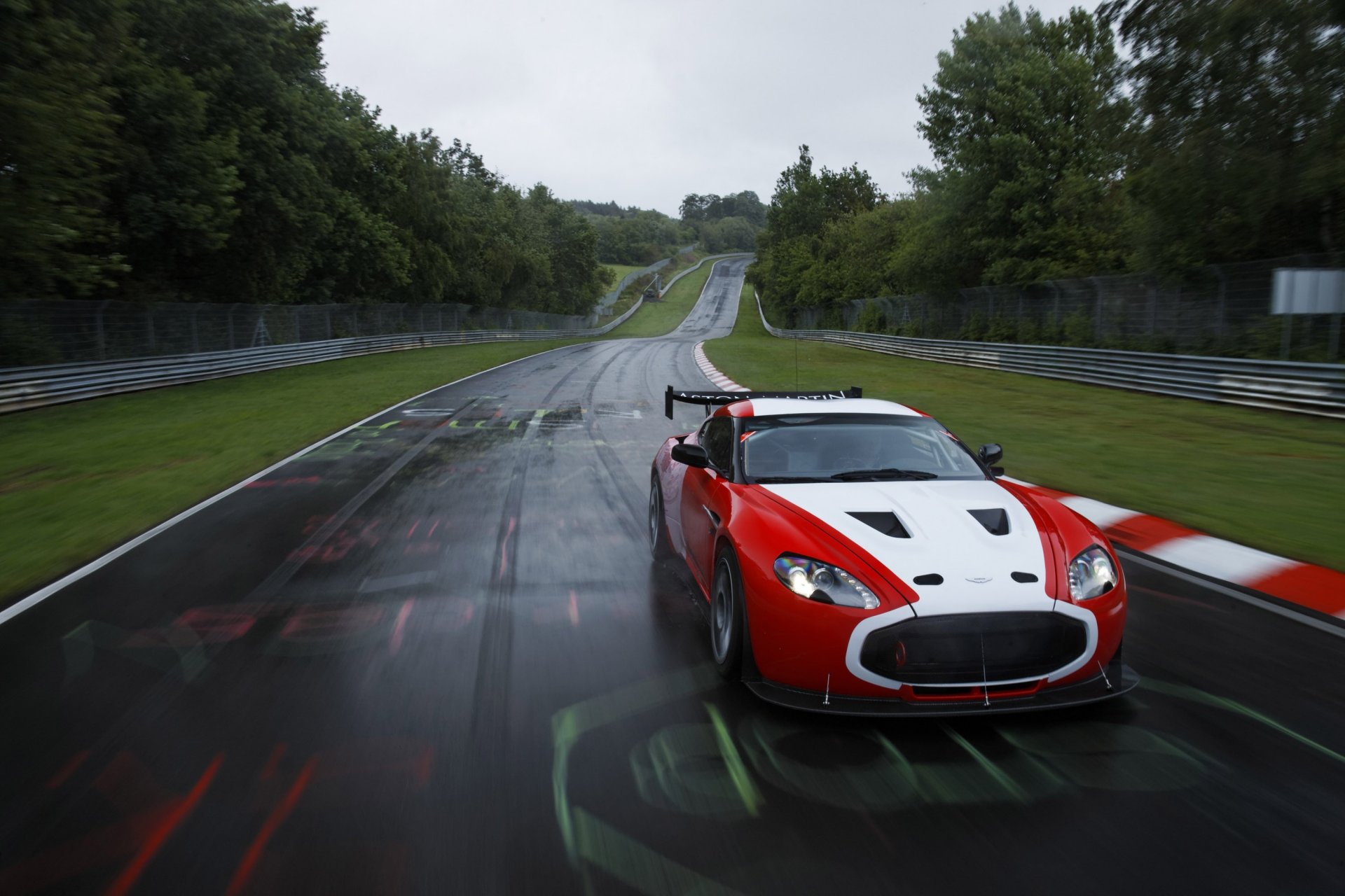 zagato piste course lumières fond