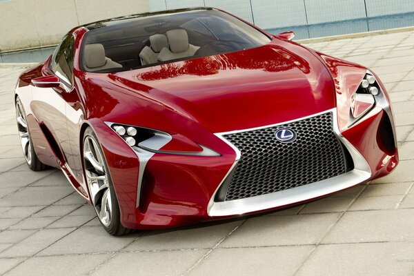 Hermoso coche rojo Lexus