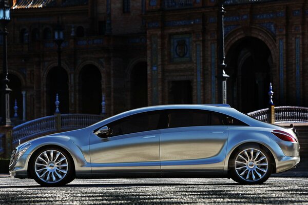 Mercedes-Benz F700, Eleganz im Detail