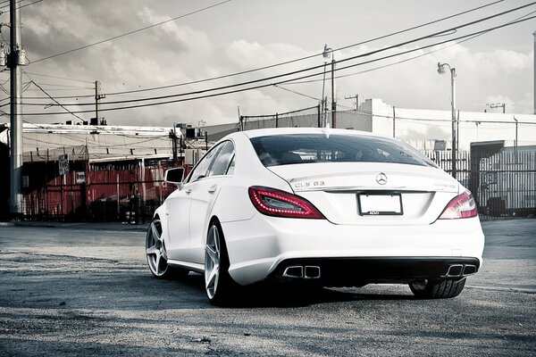 Mercedes Benz AMG, CLS-klasse white mercedes-benz