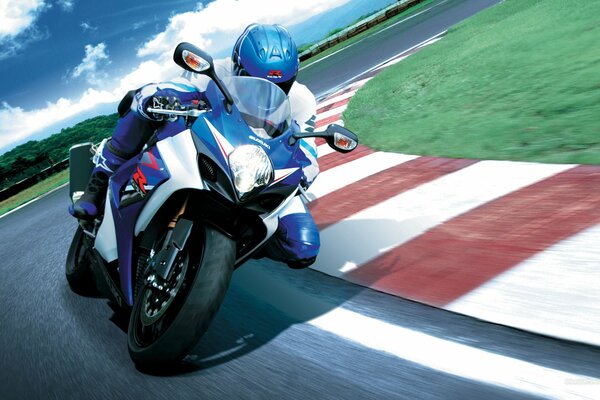 The best suzuki superbikes on the race track