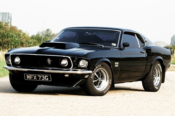 Mustang Nero 1969. Vista frontale