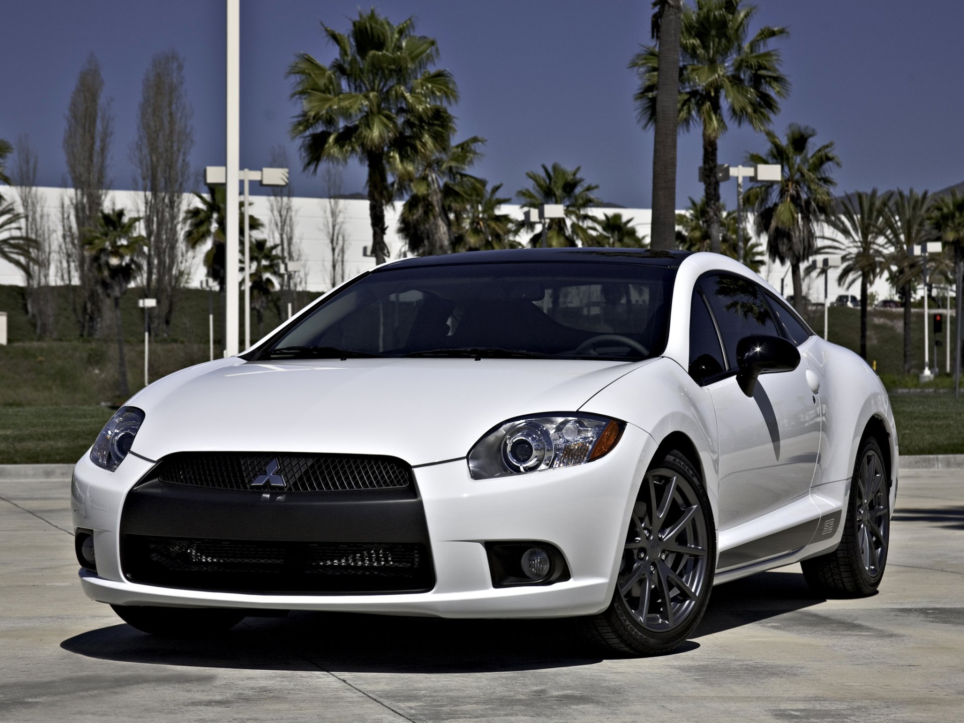 mitsubishi eclipse se white mitsubishi eclipse front palm tree