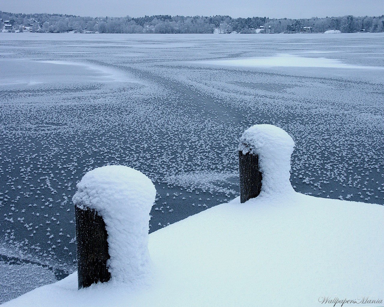 pier snow winter